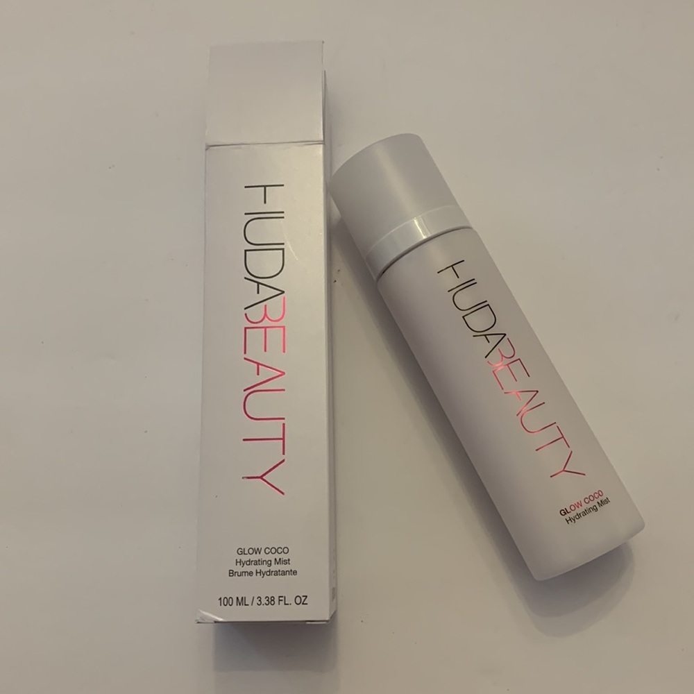 HUDA BEAUTY Glow Coco Hydrating Mist.